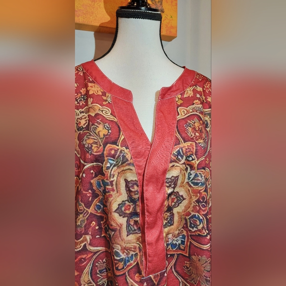Elegant Red Floral Women's Tunic - Picture 2 of 12